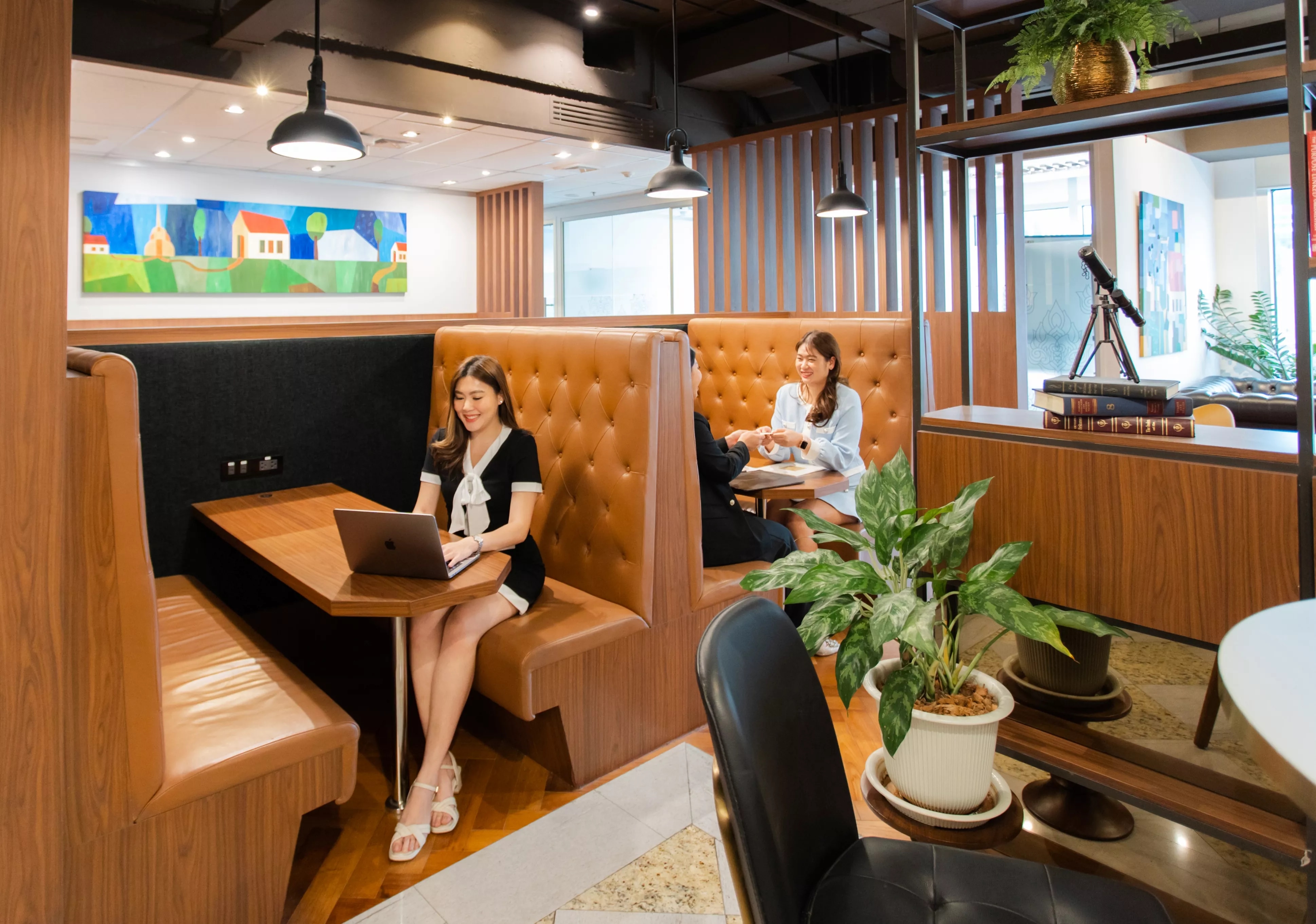 Serviced Office, Mercury Tower, Bangkok, Thailand, Hot Desk Booth